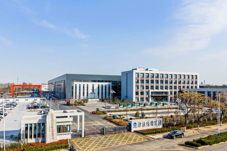 Large-scale infrastructure project cable supply and logistics
