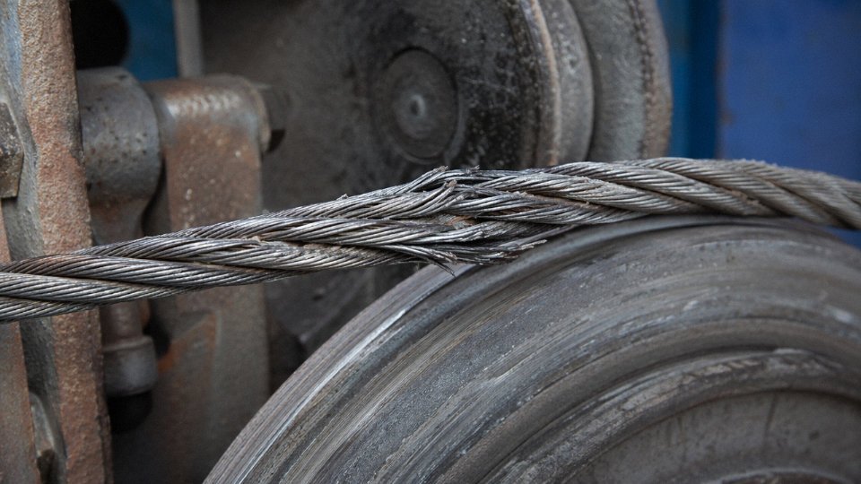 disadvantages-steel-wire-armored-cable-07-fatigue-wire-fracture-flex-point