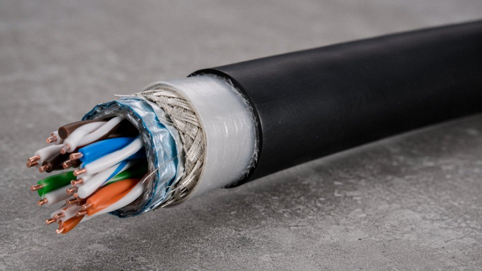 are-ethernet-cables-low-voltage-06-outdoor-burial-cable-cross-section-layers