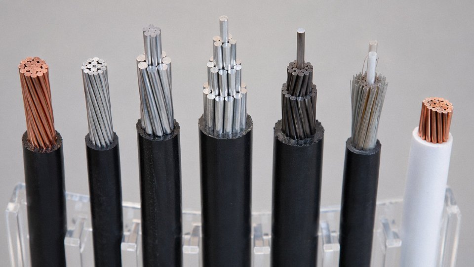 different-wires-on-power-lines-08-conductor-material-cross-section-comparison