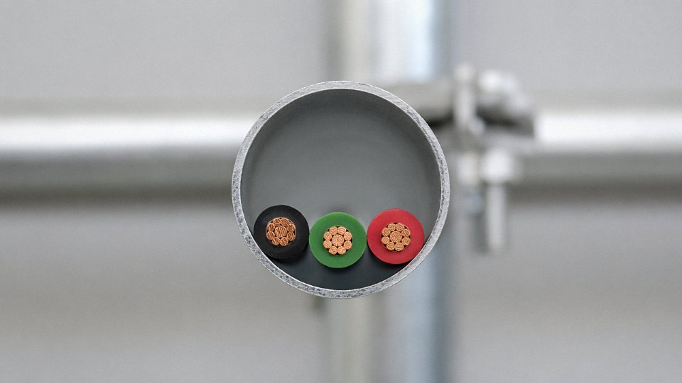 most-common-building-wire-01-conduit-fill-diagram-showing-emt-cross-section-with-three-thhn-conductors-at-40-percent-fill