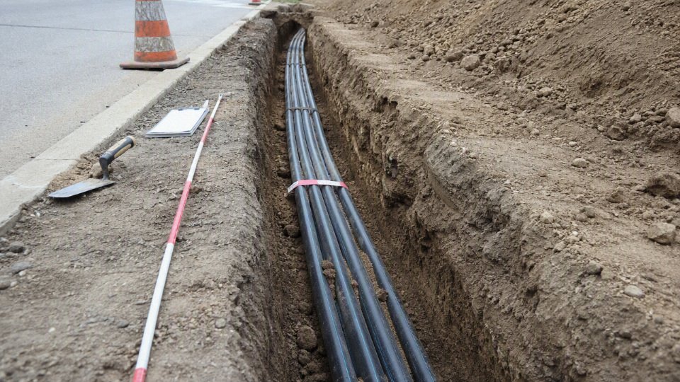 bury-electrical-wire-01-underground-cable-route-clearance-and-inspection-hold-points
